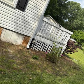 Flower Bed Weeding by Betts Greenery reviewed on April 7, 2022