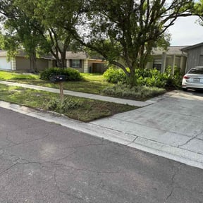 Leaf Removal by Cavender Landscaping reviewed on May 12, 2022
