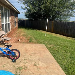 Flower Bed Weeding by Césped Lawn Care reviewed on September 15, 2020