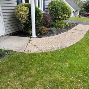 Leaf Removal by J&S Landscaping reviewed on July 1, 2022