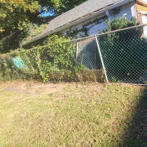 Flower Bed Weeding by Ramos Landscaping reviewed on July 13, 2021