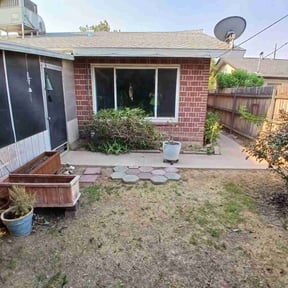 Bush Trimming by LSLTDallas/FortWorthTruGreen reviewed on May 27, 2023