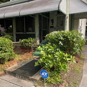 Bush Trimming by T's lawn care reviewed on April 4, 2025