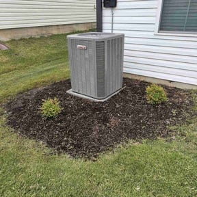 Flower Bed Weeding by DeShawn's Lawn Care reviewed on June 1, 2022
