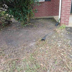Flower Bed Weeding by Glm landscaping reviewed on April 22, 2022