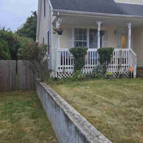 Bush Trimming by Feathers Lawn Service reviewed on May 10, 2022