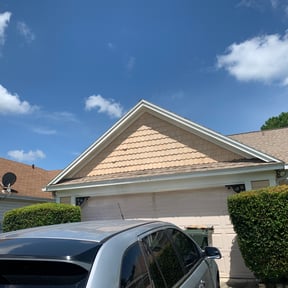 Bush Trimming by Concrete woods reviewed on April 16, 2025