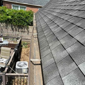 Gutter Cleaning by JBI Property Service LLC reviewed on November 23, 2025