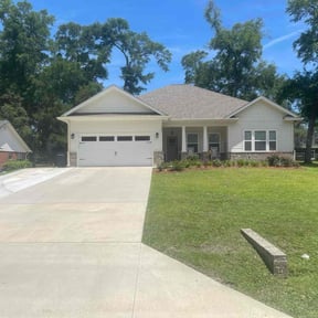 lawn service by D&amp;W Landscaping reviewed on August 18, 2025