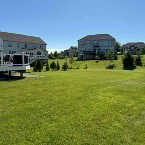 residential landscaping by Stephen Reynolds reviewed on August 19, 2025