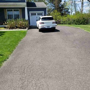 yard maintenance by Mm lawn care llc reviewed on March 24, 2024