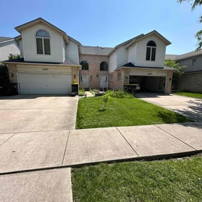 turf maintenance by Legacy Lawn Group reviewed on August 17, 2025