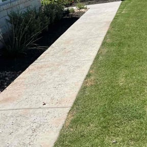 yard work by Gary Wright landscaping reviewed on August 19, 2025
