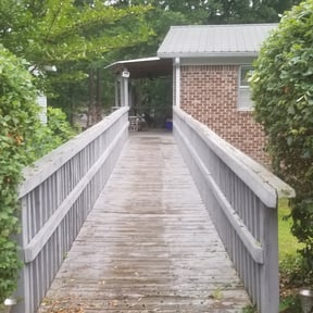 Bush Trimming by Mainline Lawn Care reviewed on August 19, 2025