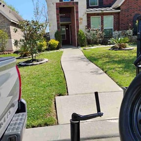 yard maintenance by Ciudad verde reviewed on December 8, 2025