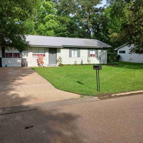 yard maintenance by K&#039;s Lawn Care reviewed on March 26, 2025