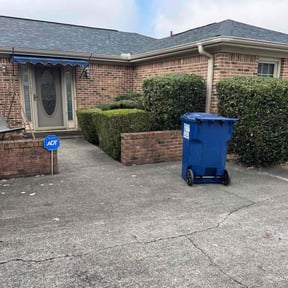 Bush Trimming by Ruben's Landscaping reviewed on April 2, 2026