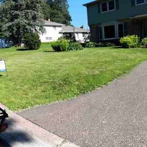 residential landscaping by Nicks Lawn Care reviewed on May 21, 2024