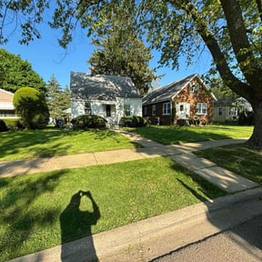 yard service by Flores Outdoor Servicez reviewed on November 28, 2025