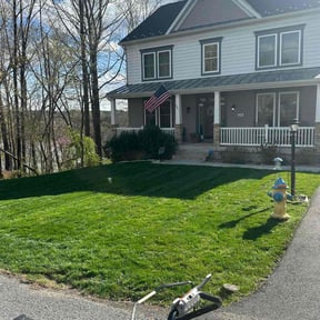 grass cutting by Stephen Reynolds reviewed on October 27, 2023