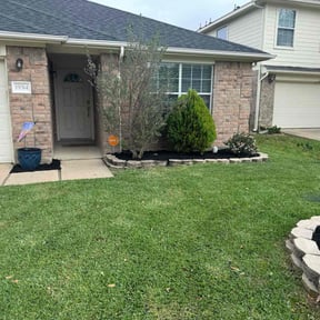 Mulching by Jack of all Trades Multiservices reviewed on August 15, 2025