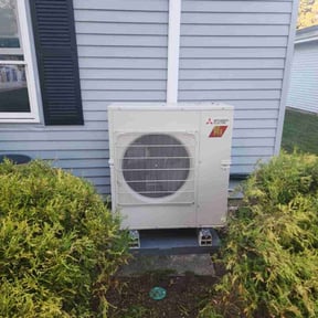 Bush Trimming by To The Max reviewed on December 2, 2025