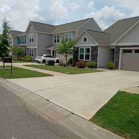 lawn maintenance by Proppa prop lawn care reviewed on August 18, 2025