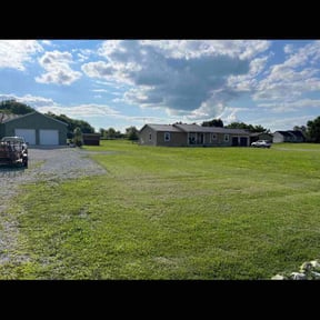 residential landscaping by Mola Property and Lawn Service reviewed on April 29, 2024