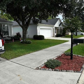 landscaping by Ledesma landscape reviewed on November 23, 2025