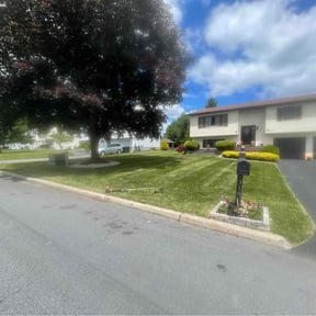 landscape maintenance by Abney's lawncare reviewed on August 21, 2025