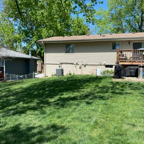 yard maintenance by Jackman's Lawn Care reviewed on August 16, 2025