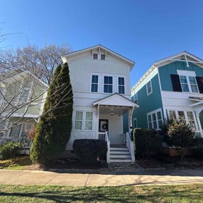 Bush Trimming by Allen Investments reviewed on December 18, 2025