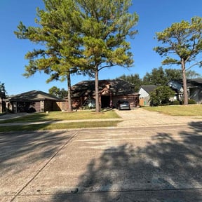 landscape maintenance by Country Boy Mikey's Lawn Care reviewed on August 14, 2025