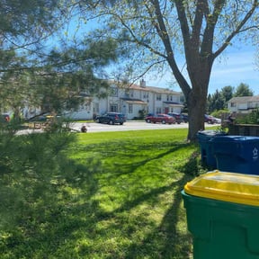 lawn maintenance by We cutz reviewed on May 5, 2024