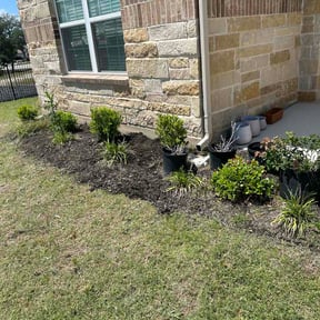 Flower Bed Weeding by Green Tech Integrated Services Inc. reviewed on May 22, 2026