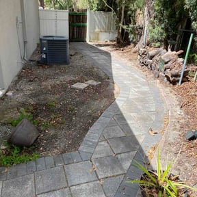 Leaf Removal by Mane Hand Handyman Services LLC reviewed on March 28, 2026