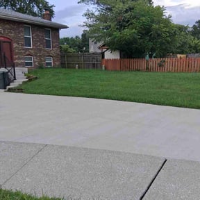 lawn care services by Star Vintage reviewed on August 19, 2025