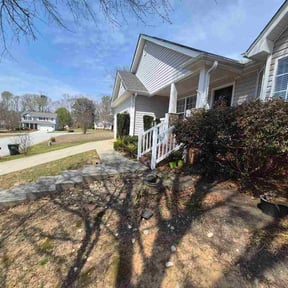 Leaf Removal by Douglas Lawn and Services LLC reviewed on May 6, 2026