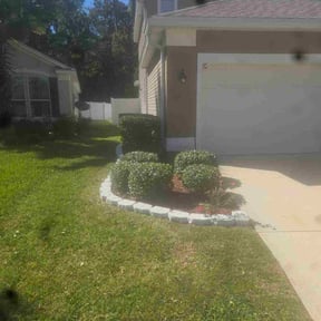 Bush Trimming by First Choice Landscaping of St Augustine reviewed on November 24, 2025