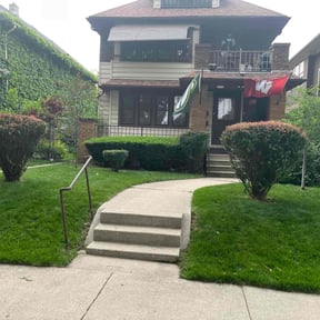 residential landscaping by Land King reviewed on May 11, 2024