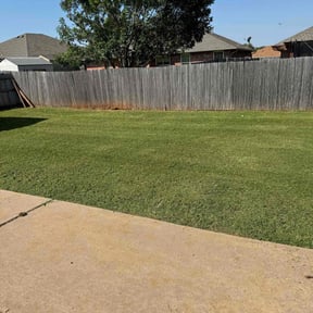 lawn maintenance by Loza Lawn Care  reviewed on August 18, 2025