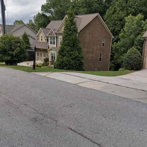 Bush Trimming by Hendrix Lawn Care reviewed on August 21, 2025