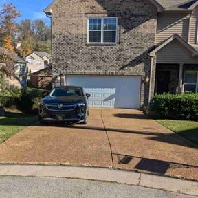 grass cutting by Discount Mowing reviewed on April 30, 2024