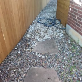 Leaf Removal by Royal Scenery LLC reviewed on April 7, 2024