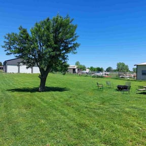 landscaping by CH Lawn Service reviewed on November 24, 2025