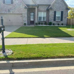 residential landscaping by Marvin Wright reviewed on August 17, 2025