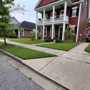 residential landscaping by Crl Inc. reviewed on August 19, 2025