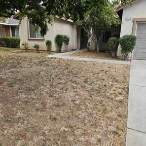 Flower Bed Weeding by Helping Hand Handyman Services reviewed on May 26, 2026