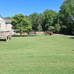 landscaping services by Becker Landscaping reviewed on May 3, 2024