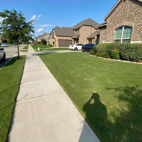 turf maintenance by Nate&#039;s Scapes reviewed on August 15, 2025